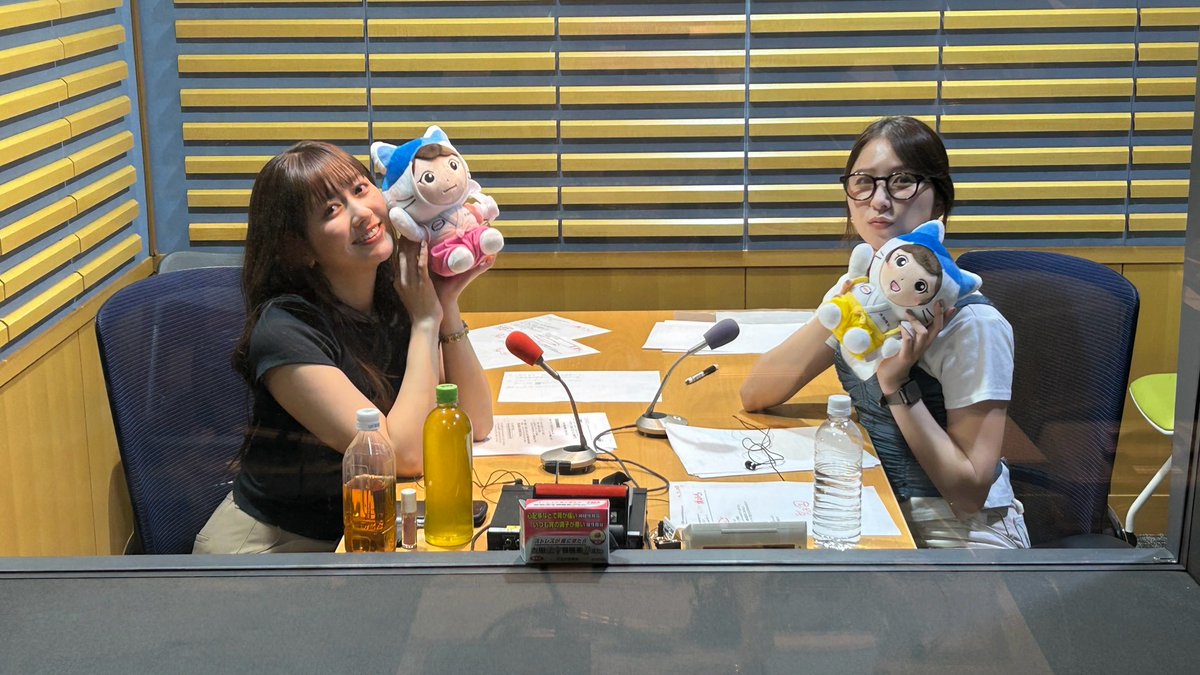 Miimg11's tweet photo. 【ももいろクローバーＺ　ももクロくらぶxoxo】
8月23日「あーりんとしおりんは小学生の昼休み何してた？」https://t.co/bGsI5JBTl4 https://t.co/VdyAgNkjYU