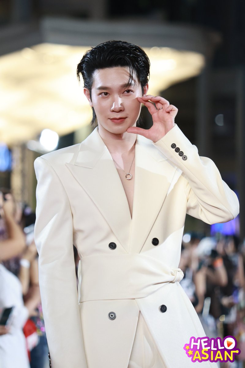 Hello_asian's tweet photo. "ยิม ปริญญากรณ์" ร่วมเดินพรมแดงในงาน “FANBOY GALA NIGHT EP.1” 

#Mynameis_yim
#FanboyGalaNight
#29สิงหาคมมีแฟนบอย
#รักสุดใจนายแฟนบอยSeries https://t.co/8V6fhiczkd