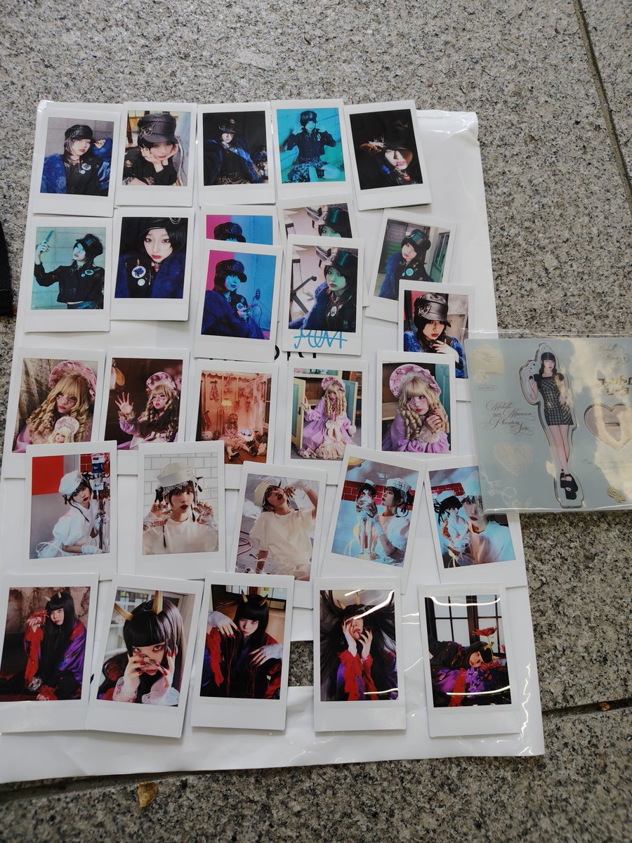 decoconatari's tweet photo. CABINET OF DOLLS 人形蒐集
写真集発売記念イベント 
本日の戦利品です。（＆凛花ちゃんの角💜）
お取引してくれた方ありがとうございました✨️
前回の写真集イベの時もそうだけど、座ったまま静かに歌きけるのいいですよね、、、 https://t.co/6KeNdqPY7R
