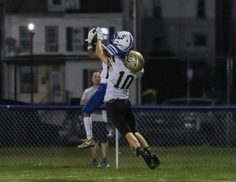 EPAFootball's tweet photo. Senior Duo Carries Minersville To Victory https://t.co/Usnz93DxVb @MinersvilleA @minersfb @coachfrantzj @wildcatshalifax @halifaxareasd #PAHSFB @hsfbamerica @RobbieM_media https://t.co/cadO7PzTnR