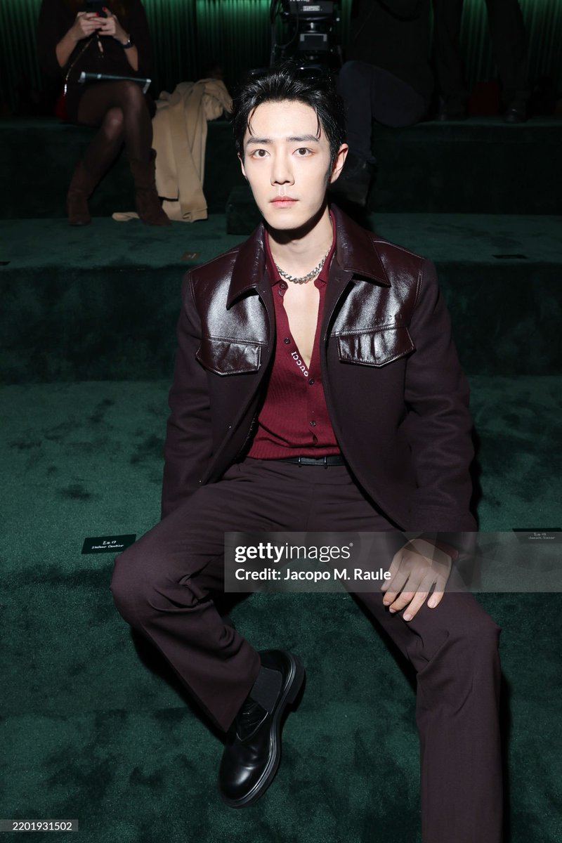 xiaozhanworld91's tweet photo. Why you need to edit xiao Zhan's images my darling? Are you so scared of his insane face card??? https://t.co/FwWdCCoeWY