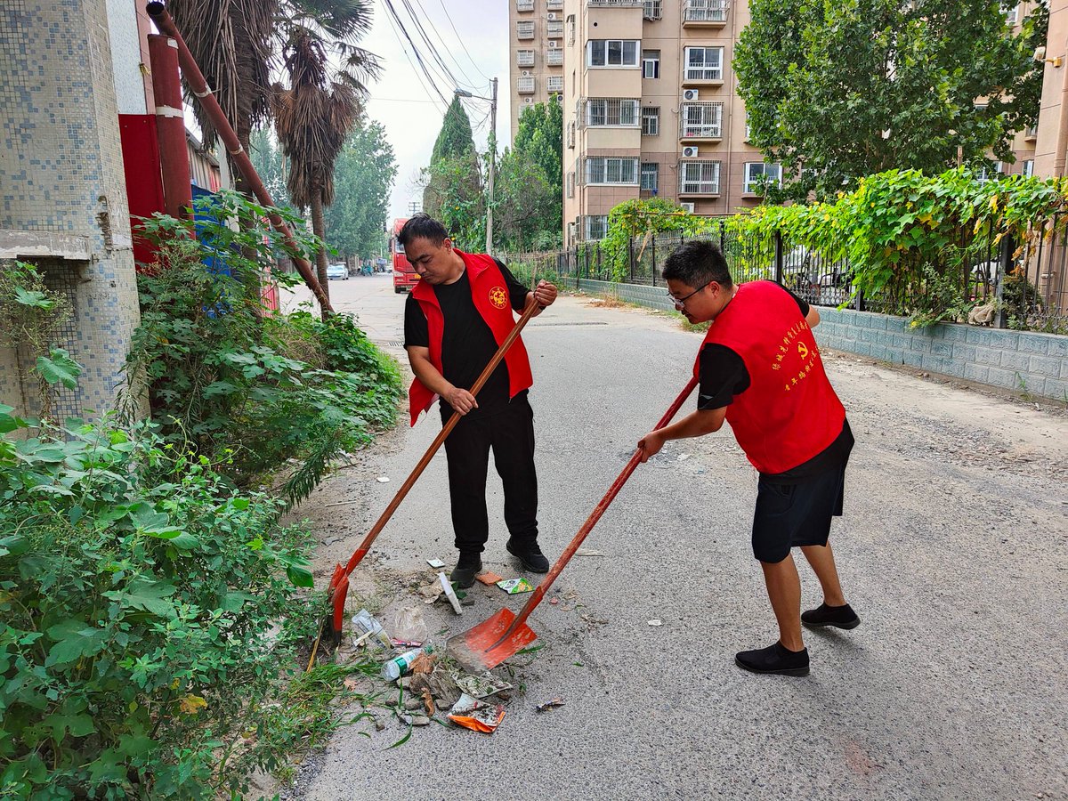 ArthurLawy's tweet photo. Join our neighborhood cleanup this Sat (9am-12pm) at Central Park! Free snacks u0026 gloves provided. Bring friends to make our community greener! https://t.co/Pp6pCEEkXS