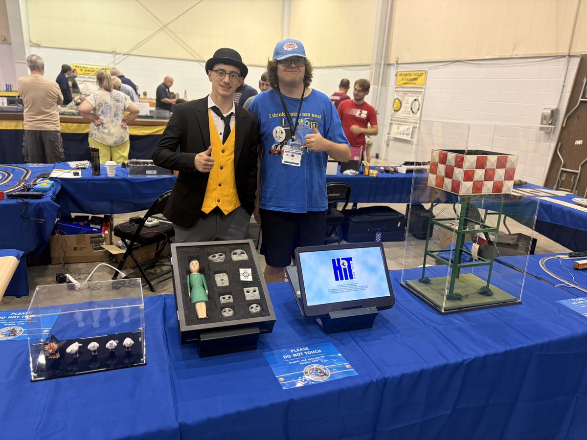 NWModelers's tweet photo. Southbound model train expo is in full swing, Enjoy! https://t.co/BmME9nBszY
