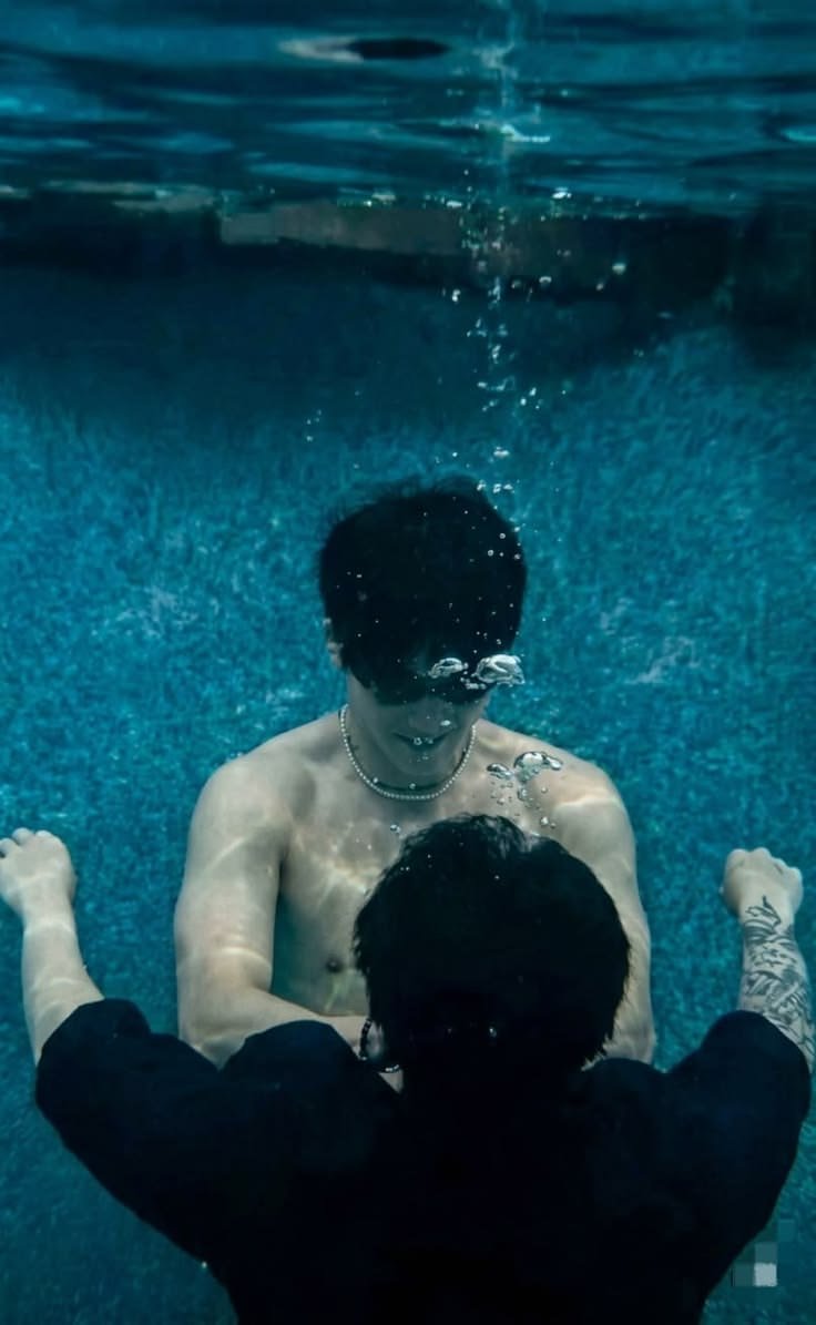 RubyxYeager's tweet photo. If you ever find me have this vibe with someone, just know we both are in love with each other.

#taekook thread: https://t.co/mmqslD3t0k