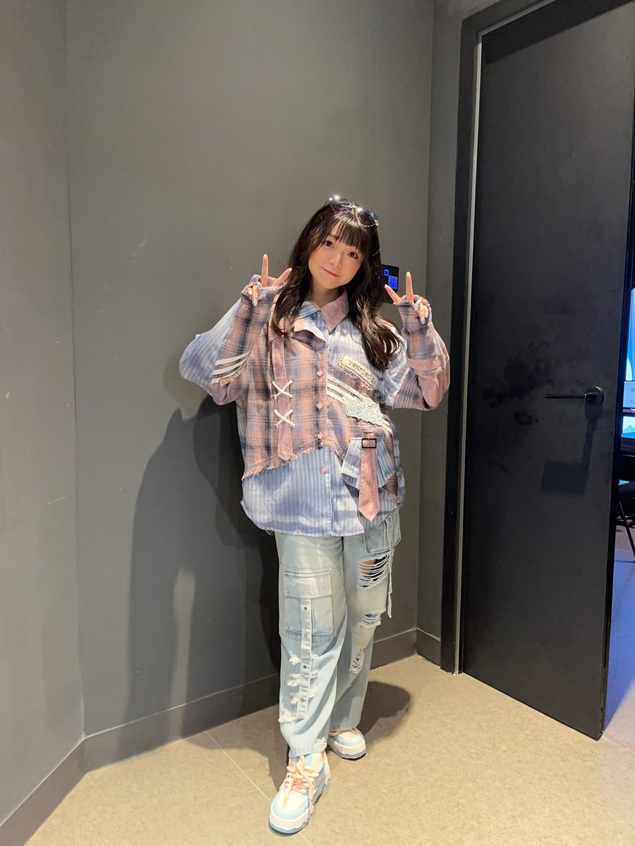 homoto_akina's tweet photo. 香港ファンミありがとうございました！！
谢谢你们🥰

沢山可愛くて愛のあるフラスタもありがとうね🫶🏻✨
また来年もみんなと会えますように👐🏻❣️ https://t.co/cLls6FrVqf