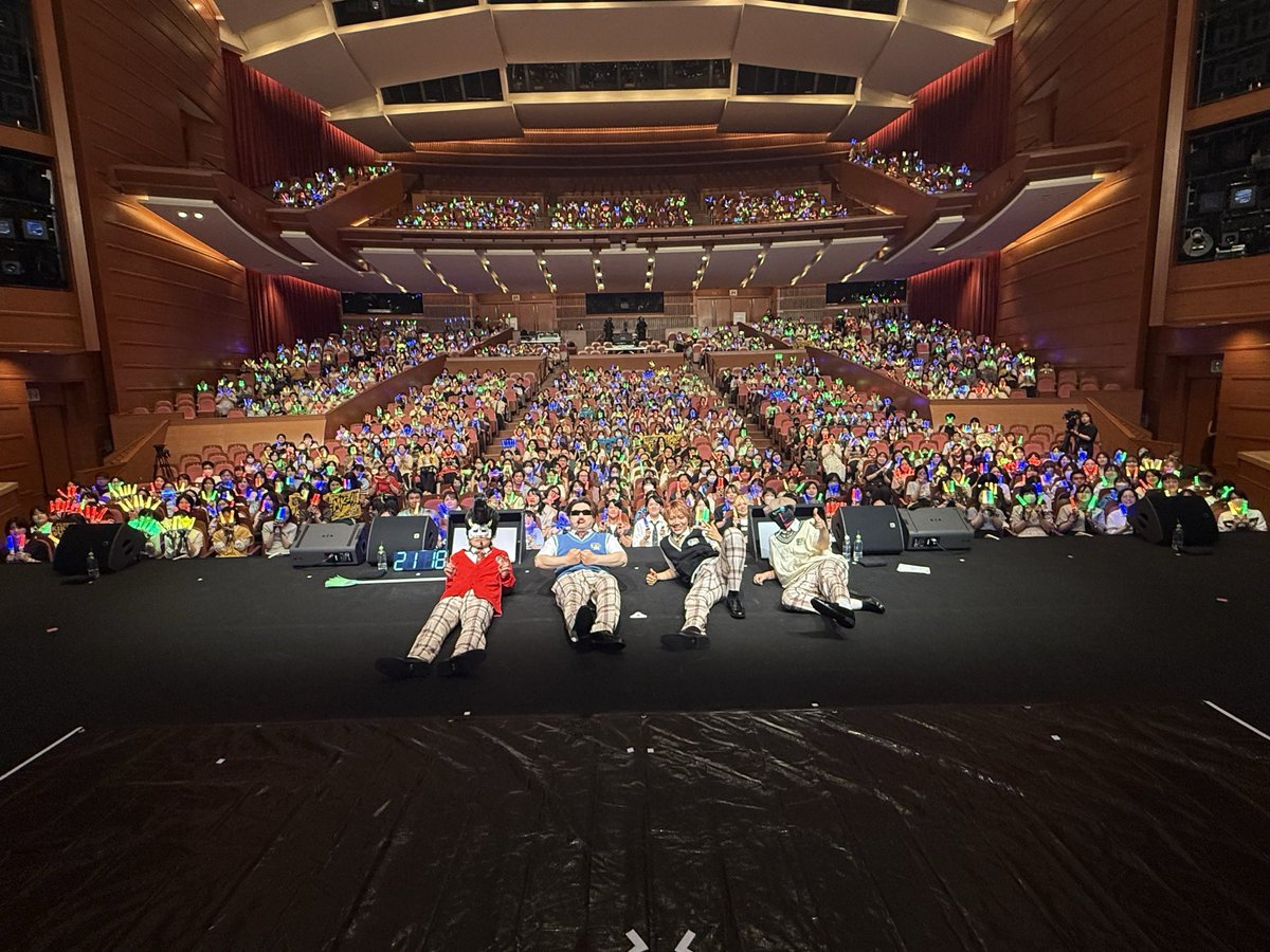 eoheoh_out's tweet photo. MSSP学園ライブin大阪！ありがとうございました！そして明日はライブファイナルだ！！！ https://t.co/PgQRqgxgQz
