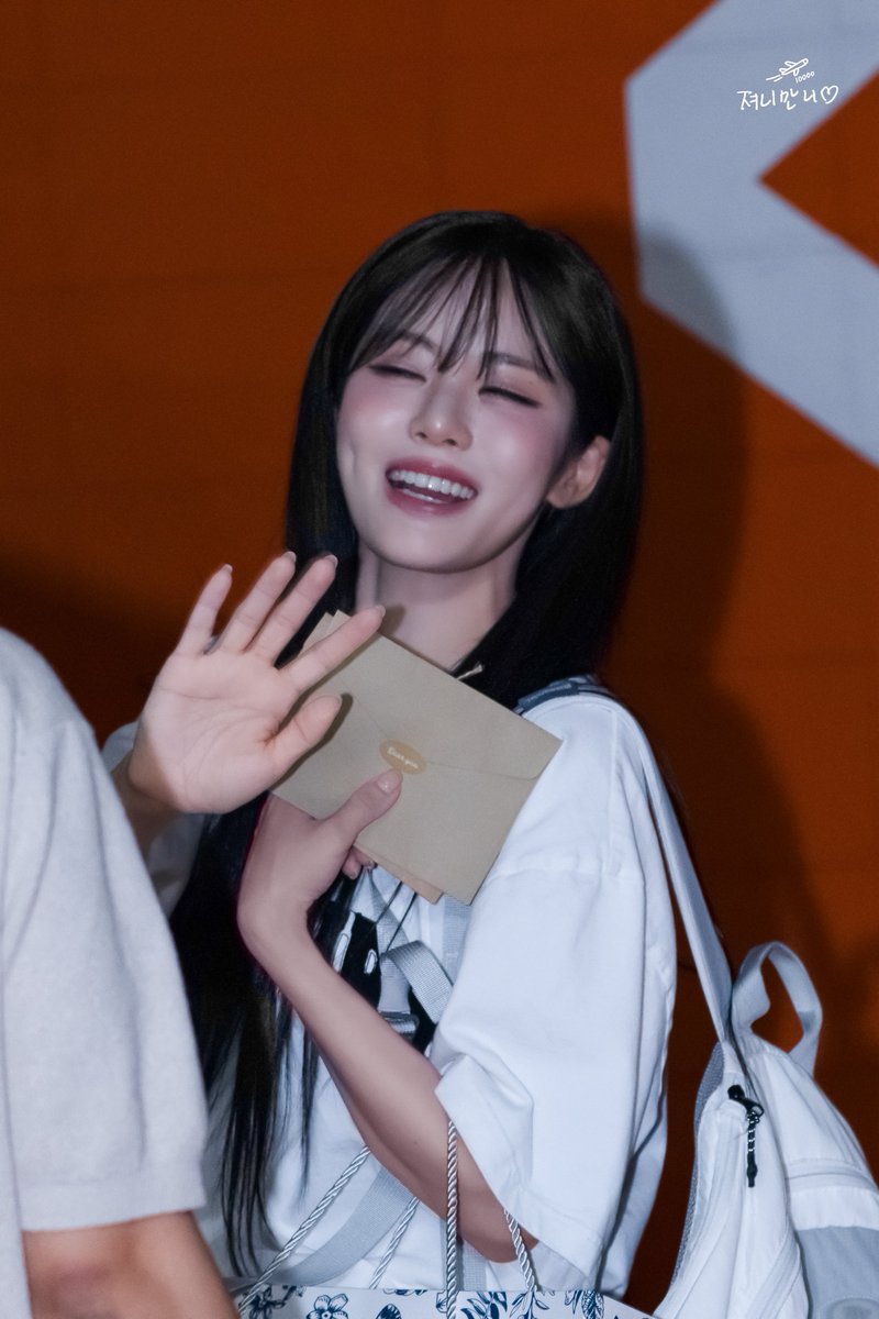 luvjourney_10k's tweet photo. 260813 박지원

#프로미스나인 #fromis_9 
#박지원 #PARKJIWON 
#지원 #JIWON https://t.co/i7tQQaWM6v