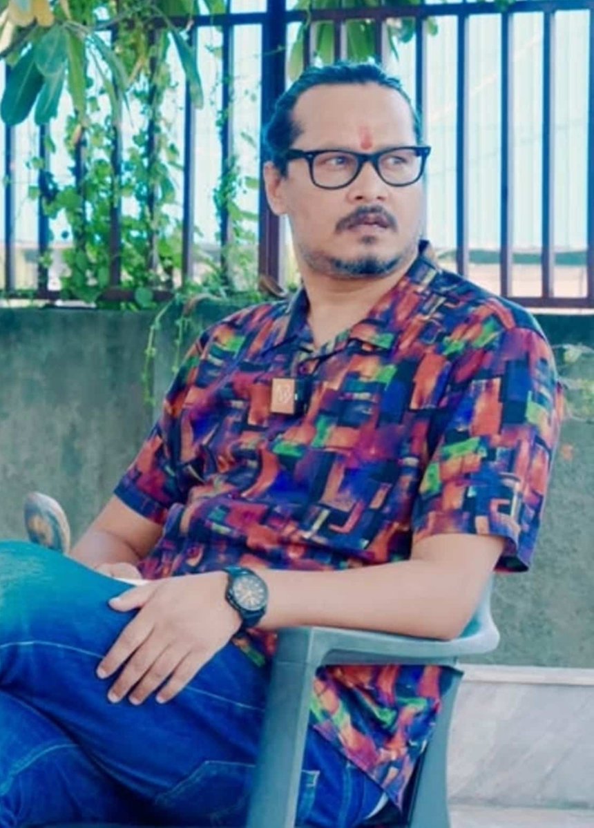 HindustanKiArmy's tweet photo. We demand the Bharat Ratna for Ajeet Bharti because he is greater and more handsome than Ambedkar. https://t.co/qR8drsBanV