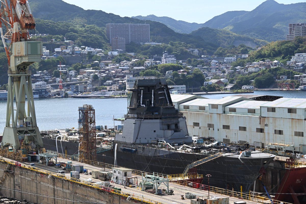 kensakai9310's tweet photo. 今日は某所でイージス・システム搭載艦ASEV撮影⚓
もがみ型護衛艦に似た艦体と海外艦みたいな上部構造物！
艦橋部分が組み上がっておりました。 https://t.co/DSoBY5O0pq