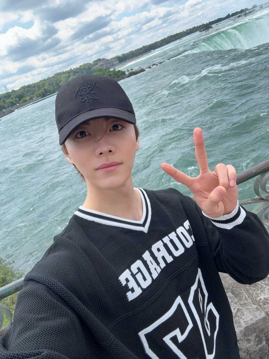 HaeinJK's tweet photo. ๐ฉต๐๐ฉต๐๐ฉต
#๋ ์จ #REON
#์นด์ผ #KYLE
#ํจ์ #HYOWON https://t.co/Z33gheXI94