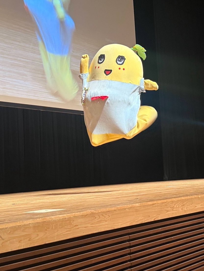 funassyi's tweet photo. みんなー今日も一日お疲れ様なっしー♪
ヾ(。゜▽゜)ノ夏休みも終わりなっしなー
なんとなく夏の終わりは寂しいけど
秋は秋でイベント目白押しなっしー♪
みんなで楽しむなっしー♪

明日も元気に過ごせます様に梨汁ブシャー:＊
もやさまー https://t.co/XFuEwyiTv1
