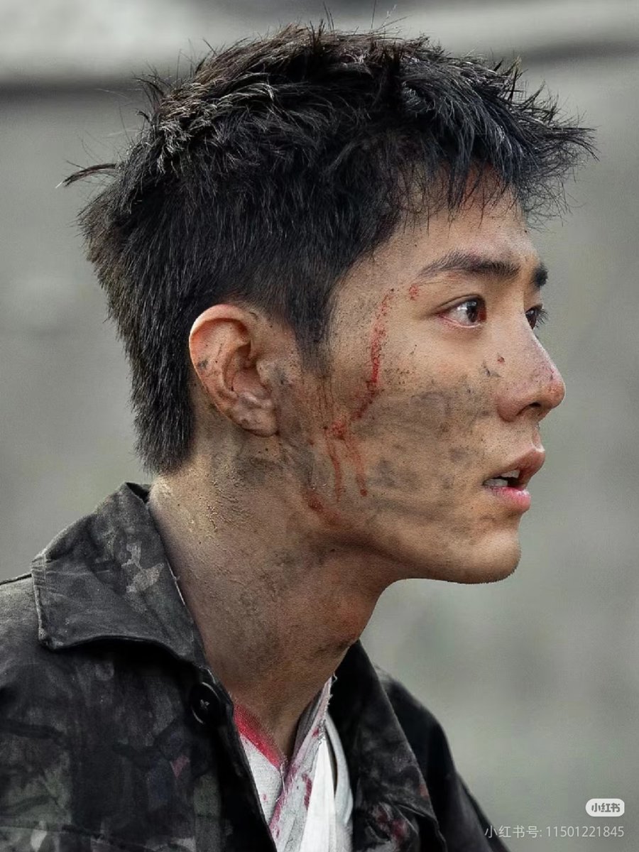 yt132576's tweet photo. @lubna1749019 "In this drama, the character played by Xiao Zhan—from age 18 to 50—was all portrayed by him alone. He possesses flawless acting skills, and his performance has earned him praise from many people. https://t.co/hqIfx7wQ9S