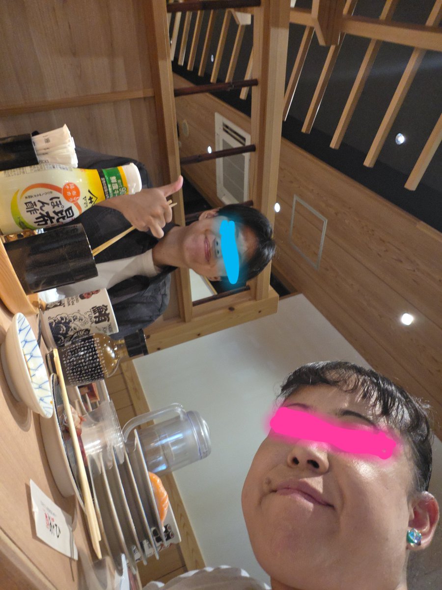 KawanisiM's tweet photo. 今日は、長男が里帰り。

遅めのランチは、善通寺の回転寿司あさひ。(^q^)

ネタが大きくて大満足。(^-^)v https://t.co/IPSKm7ec4s