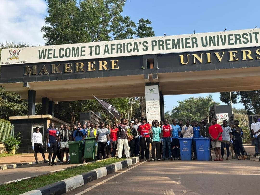 AmbroseIra9079's tweet photo. With Solidarity that,s how Gallant makererians responded to the #Nationalcleaningday .
@Dr_JibCares @RobertJTurykira https://t.co/Osog8YsCeI