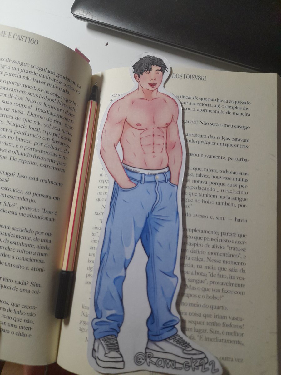 Raw_ck22's tweet photo. A little piece of Namjoon between the pages. 💙📖
.
.
Meu marcador  de páginas inspirado  no trabalho de @nefows 
.
.#Namjoon #RM #BTS #KimNamjoon #NamjoonLovers #BTSARMY #ARMY #NamjoonEdit https://t.co/r5eofovo4d
