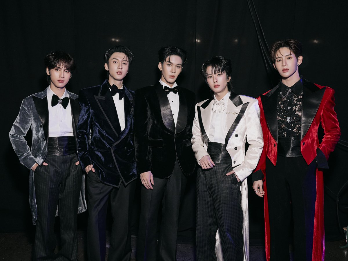 DomundiTV's tweet photo. “อู่อู๋” “เซฟ” “เจมส์ศุ” “ริวจิน” และ “แพทจิ” ในงาน FANBOY GALA NIGHT 📸✨

#FanboyGalaNight https://t.co/4oKnt4pDp7