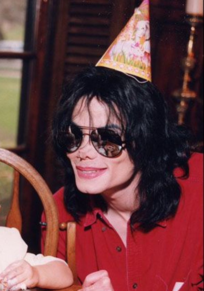 mjchewingum's tweet photo. i hope you're having a blast up in heaven. you have no idea how much we miss you, but we'll keep celebrating your life and carrying your memory with us, I love you more than words could ever explain.❤️ https://t.co/6IjUdIJLXD
