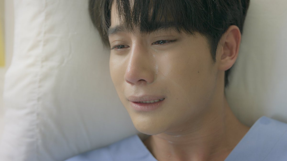 onehdthailand's tweet photo. ฮือออ ภพไปแล้ววจริงๆ หรออออออ

เสียใจอะ!!!

THE EDGE OF HORIZON FINAL EP

 #อรุณรุ่งFinalEP https://t.co/RR3xEfW1FS