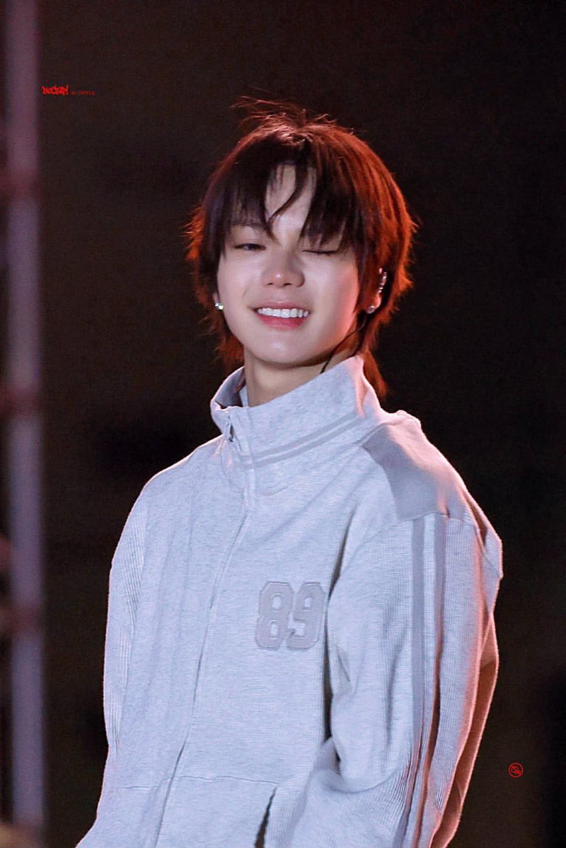 ilm4bk's tweet photo. @suiiikawa i forgot that the concept of linking both genres is imposible for some kpopies. Anyways #SUIYUL IS SOOO REAL 🥰 https://t.co/FAUGX9FBBg