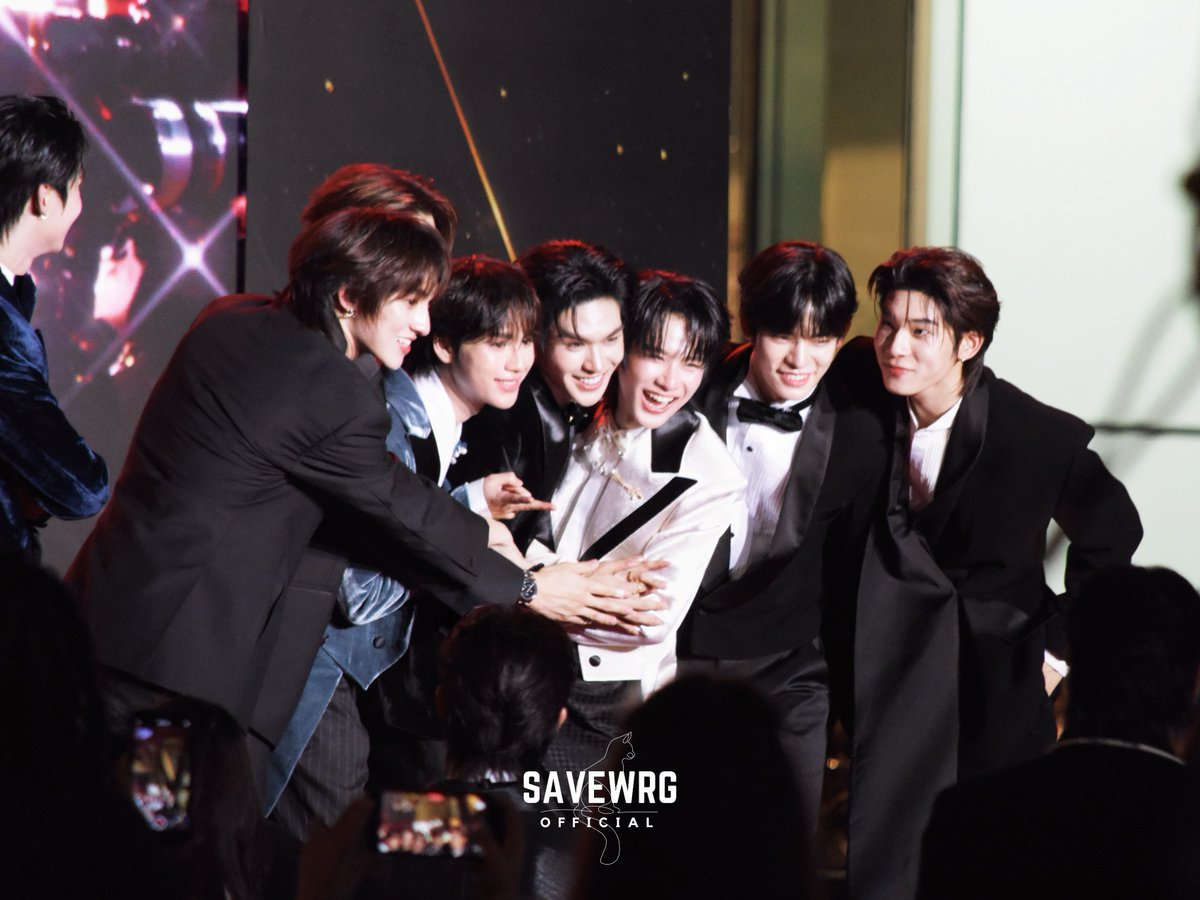 SAVEWRG_OFC's tweet photo. แก๊งลูกปูซัพพอร์ตกันเป็นอย่างดีเลยน้า 🦀🩵

WELCOME RISING THIRDWAN 
#FanboyGalaNight
@savewrg #savewrg
#อู่อู๋เซฟ #AuauSave https://t.co/2oft6OtLRa