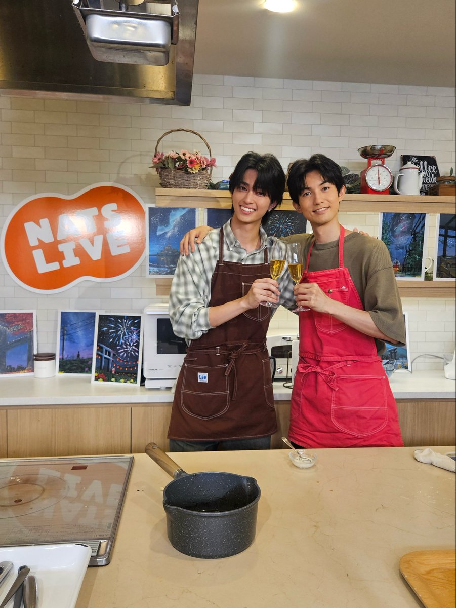 hide_szk7's tweet photo. 本日も、🟠#NATSLIVE 配信⚪️
ありがとうございました！！

今回は初のSPコラボということで、
まさくん #神田聖司 さんにきていただきました！！🔥

やっぱり１時間じゃ足りませんでしたね〜笑
いっぱい話しては、笑ってばっかりでとても楽しかったです！！

いつか星のアトリエに出れる日を楽しみにしています☺️