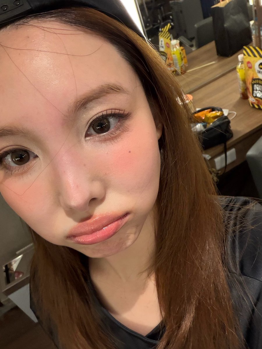 imnayeonarchive's tweet photo. my girl🥹🩵🩵 https://t.co/0vctxUiWkB