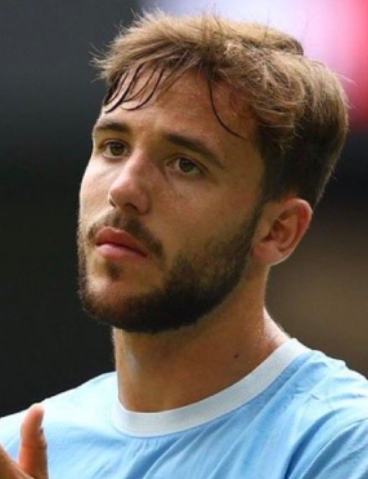 XolidCity's tweet photo. THIS is the difference between city and the other European club

I genuinely can’t remember the last time an Arsenal, madrid or United player left and immediately walked into the starting XI of another top club. That’s the difference in squad quality.

Marmoush and Nico González couldn’t nail down a starting spot for us, yet they’re good enough to walk straight into the XI of top Premier League clubs. That’s the level of quality sitting on City’s bench.

City’s “bench” is another club’s first XI. 💙