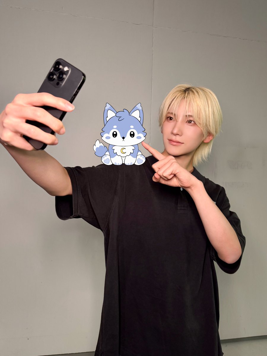 andTEAMofficial's tweet photo. Tame me now🐺💕

#andTEAM #NICHOLAS #YUMA #JO
#MarkonMe #andTEAM_MarkonMe https://t.co/CVkSSbIhIj