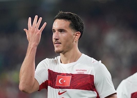 FabrizioRomano's tweet photo. 🚨🟡🔴 Not only Youssouf Fofana: Galatasaray are also pushing to sign Deniz Gül as negotiations continue with Porto.

Gala are offering more than €12m with deal advancing today.

Gül said yes to the move. 🇹🇷 https://t.co/ZgB2t5OsA1