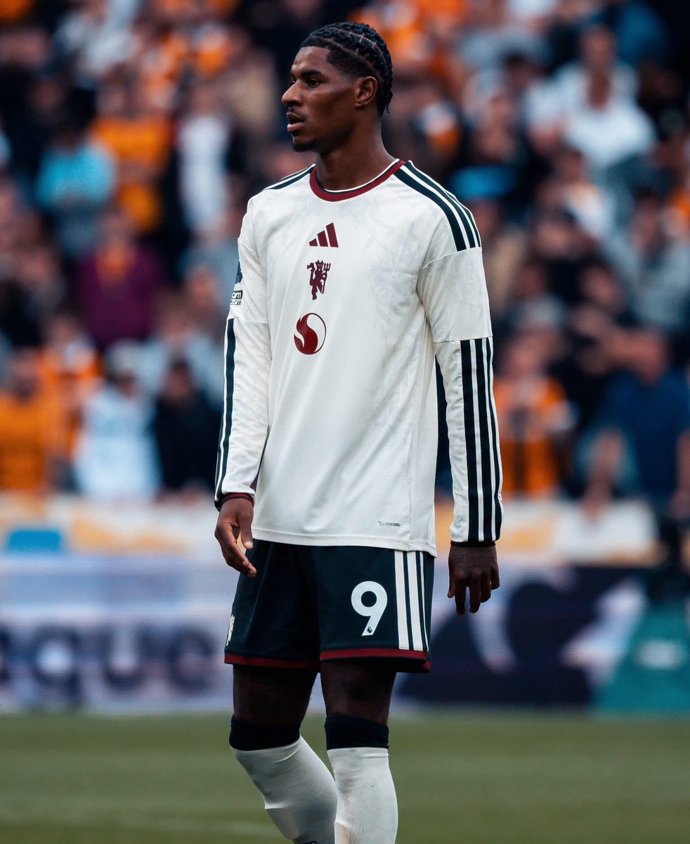 FusNewws's tweet photo. 🚨Breaking! Arsenal can sign Marcus Rashford from United instead Julian Alvarez!

Marcus Rashford for sure would be interested in move out from Manchester to London https://t.co/Vl0mvQ7xOT