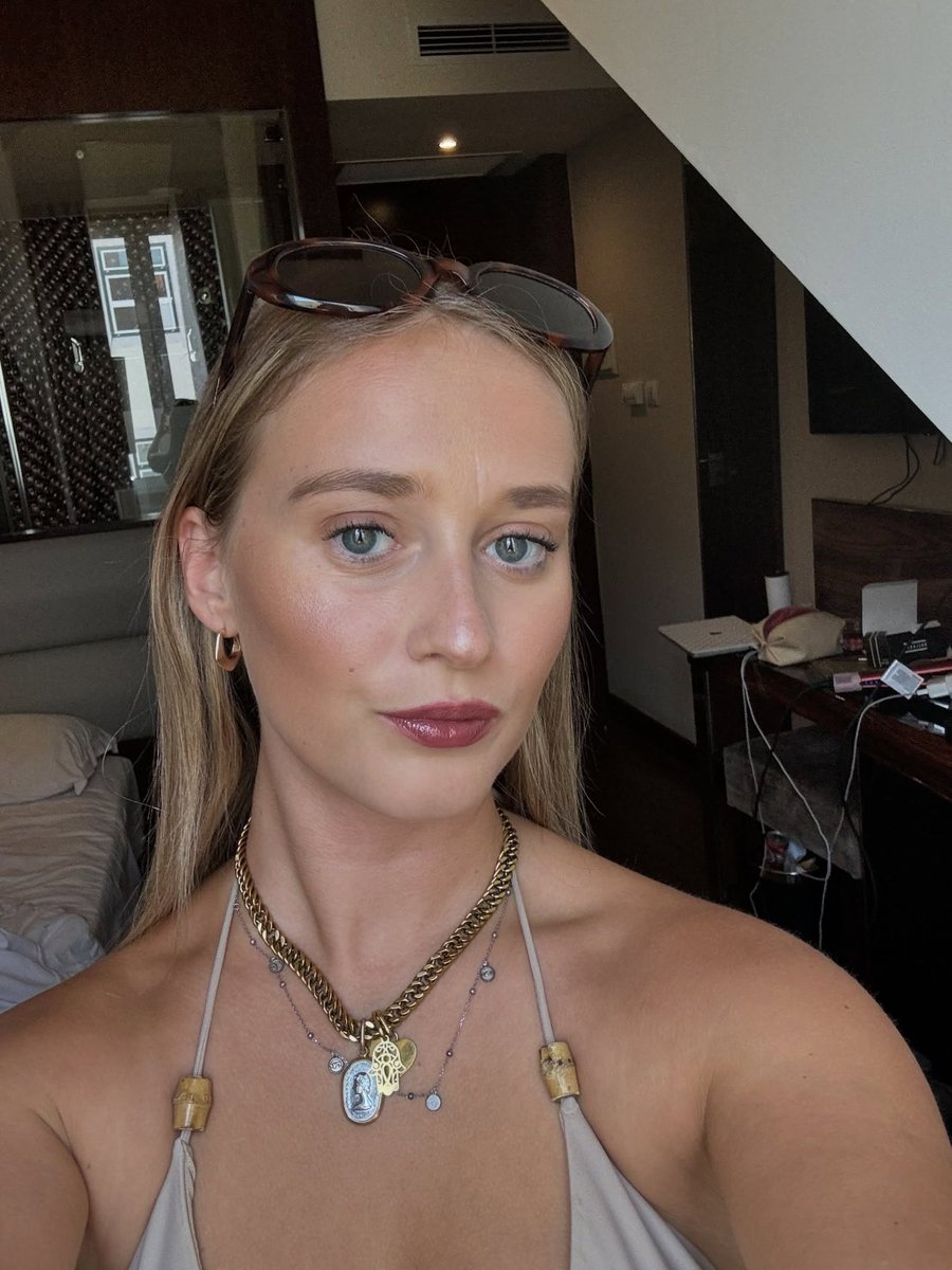 daniellelukinsz tweet picture