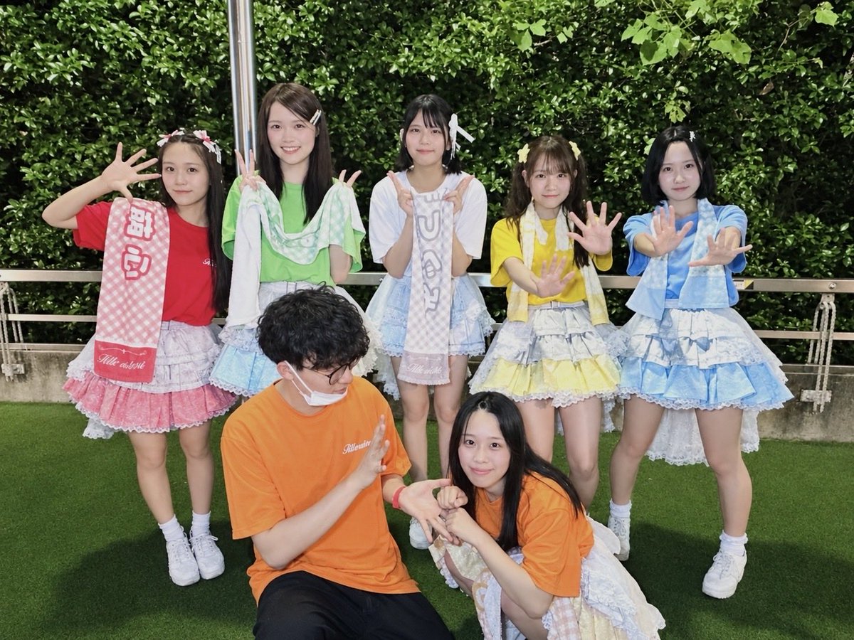 Rinkaaa8752's tweet photo. ひな、改めて誕生日おめでとう！
ひなにとって特別な日にこうやってライブができて同じ時間を過ごせたのはほんとよかった。

あとうみちゃん卒業公演を除いて現体制でのライブを見るのが俺は今日が最後。

この６人でのステージを最後この野外で見ることができて今日は本当に良い思い出になりました。 https://t.co/BTVN8p5Gn0
