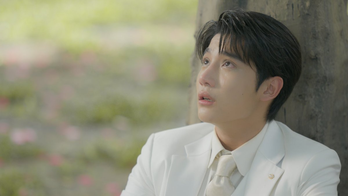 onehdthailand's tweet photo. อึ้ง! … ภพธีร์คัมแบค

THE EDGE OF HORIZON FINAL EP

 #อรุณรุ่งFinalEP https://t.co/nL5jtcVEU5