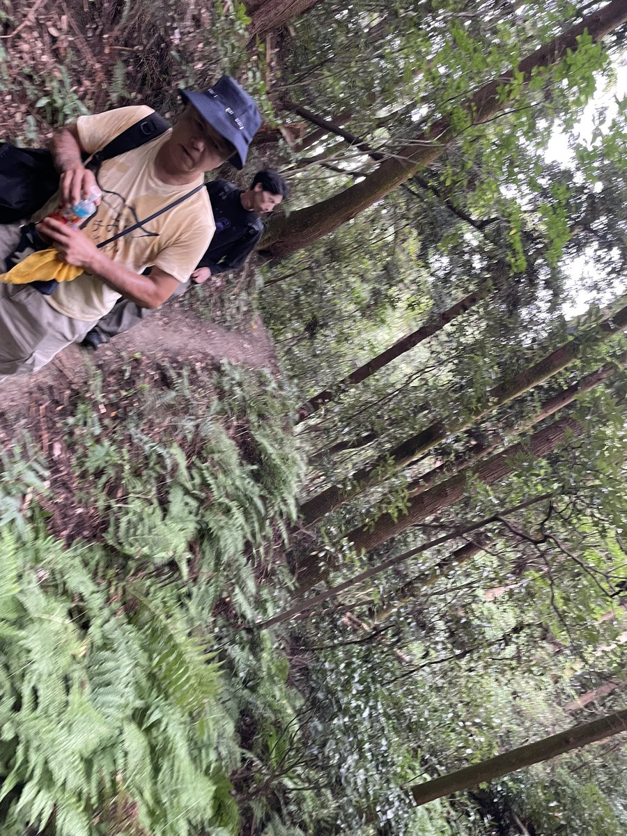 daisu16's tweet photo. ドキッ、おじさんだらけの！？瓢箪山〜生駒山上遊園地〜生駒の山登り会でした。道中死ぬかと思ったけど風呂入ってビール飲んだらなんでも良くなったな。おじさんでよかった。 https://t.co/6FuHvoTdEl