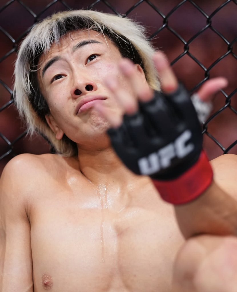 ufc_rei's tweet photo. 応援ありがとうございました！
1人じゃ何もできない俺を支えてくれた周りの人にはほんとに感謝です。また頑張ります🔥 https://t.co/zAvZMOhoWO