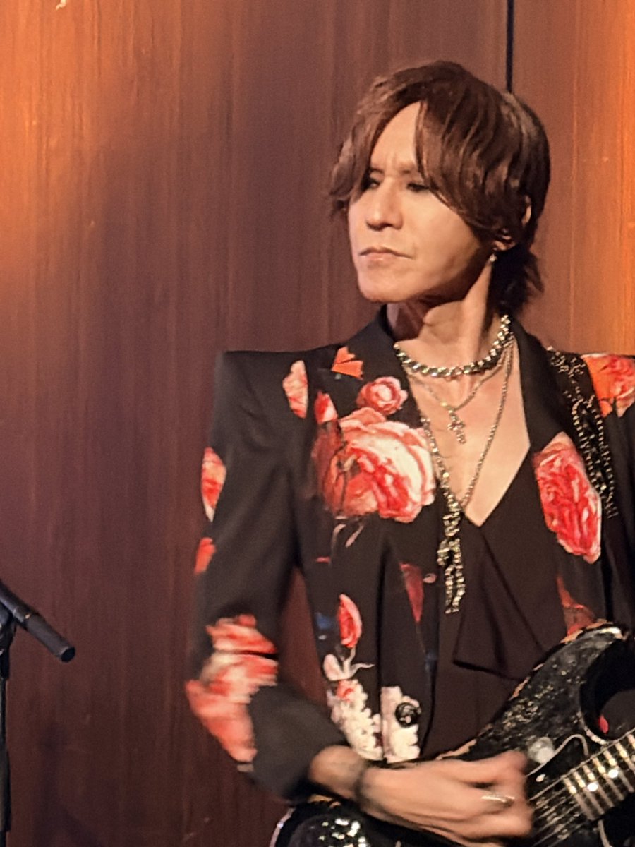 k_matake's tweet photo. 昨日は杉様の日だった
#LUNAPIC https://t.co/8ocB5kFkQ2