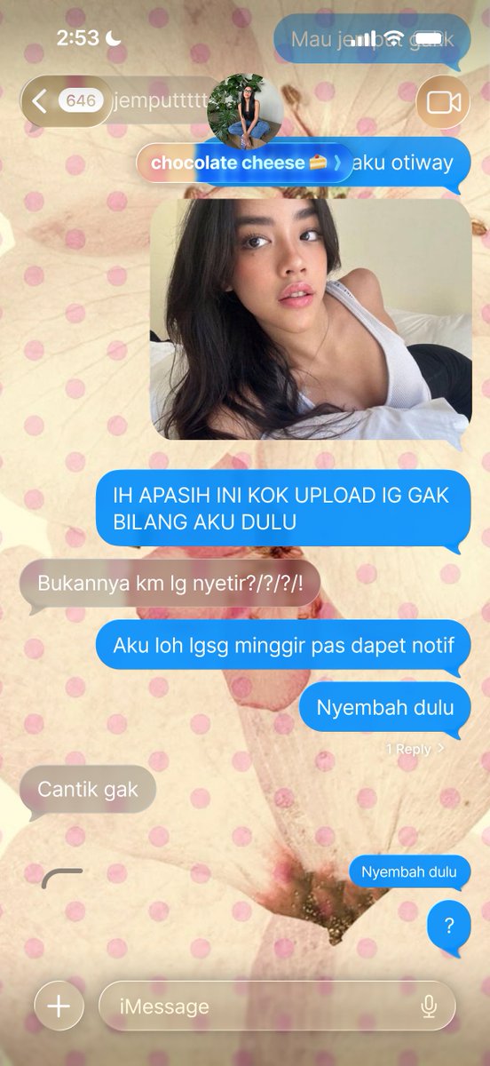 Peculiartie's tweet photo. #chraila hts-an two tweets AU. :3 https://t.co/w1C8W7sH3r