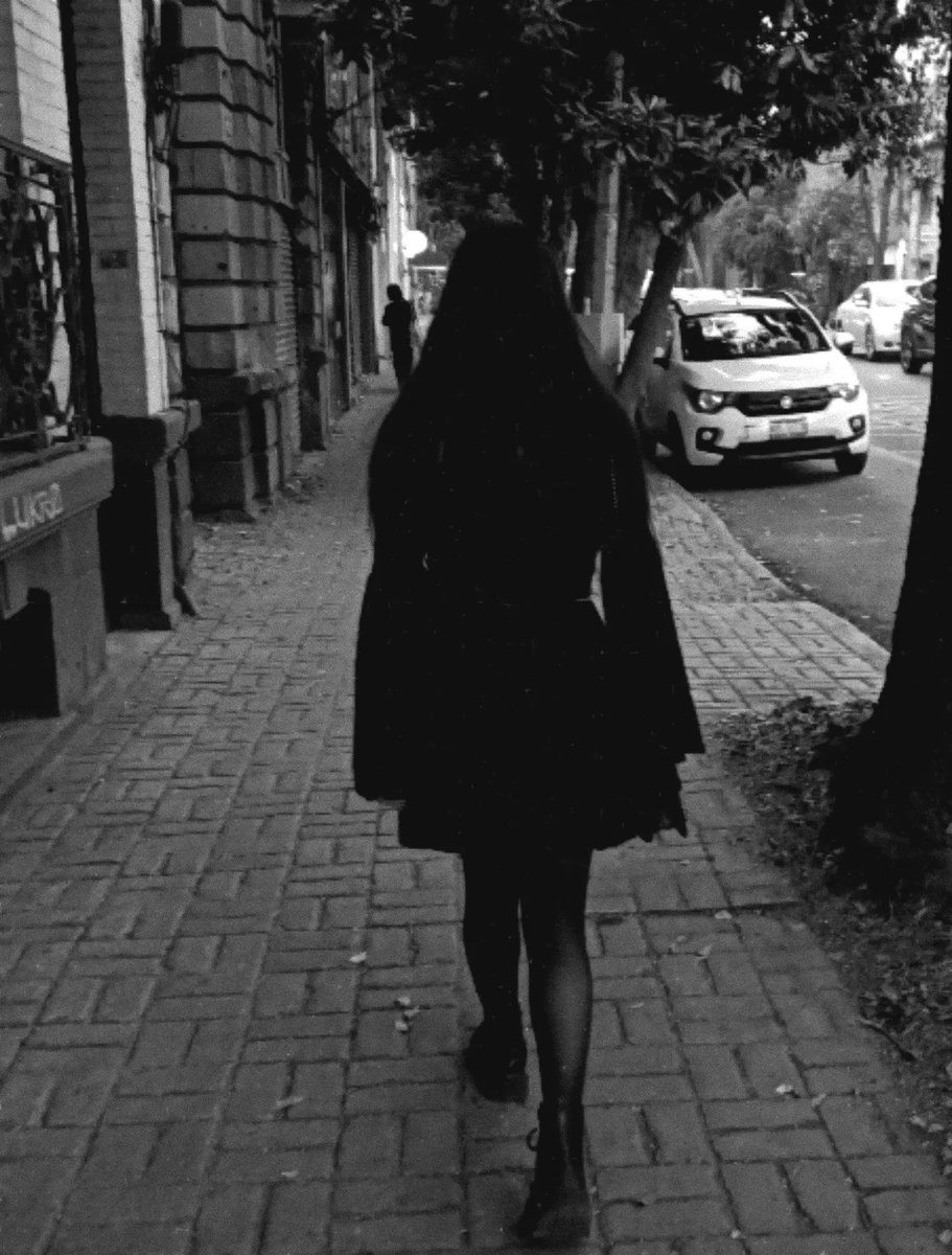 donitadarks's tweet photo. 𝕸𝖎 𝖉𝖎𝖆𝖗𝖎𝖔 𝖊���� 𝖋𝖔𝖙𝖔𝖘 📸🦇🖤
-𝔓𝔦𝔷𝔷𝔞 🍕
-𝔐𝔶 𝔩𝔬𝔳𝔢 🖤💐
-𝔐𝔦 𝔤𝔬𝔯𝔡𝔦𝔱𝔬 😍
-𝔑𝔬𝔠𝔱𝔲𝔯𝔫𝔞 🦇
#diarioenfotos #photography #photo #darkness #dark #romance #cdmx #goth #anniversary #married #friends #nocturnal #black #ゴシック https://t.co/935Iwyqcjm