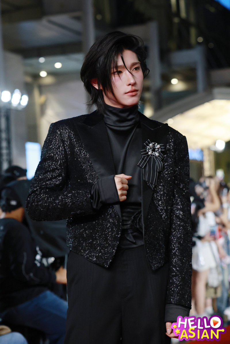 yu_mrie's tweet photo. Hear me out! @DomundiTV 🙂‍↕️ A vampire series with these two:

Phupha as the Vampire Hunter 
Teddy as the Vampire Prince 

#phuphasrp #teddyyy https://t.co/j9I4tvqkpT