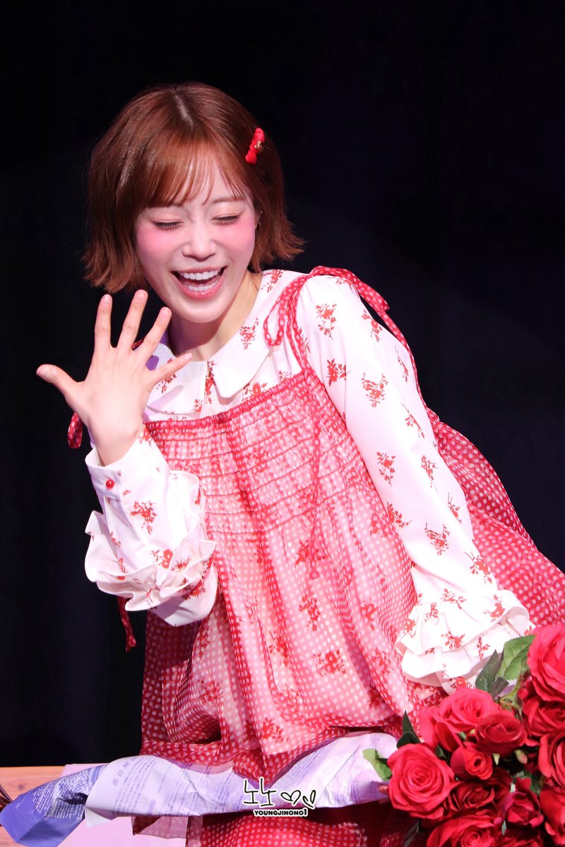 youngjinono1's tweet photo. ♡HAPPY YOUNGJI DAY 2026♡

영지언니!생일 축하해요!🎂♡
앞으로도 영지언니에게 행복한 일만 가득하길 바래요!

사랑해!!♡♡♡

#Happy_Huryoungji_Day
#32ndYoungJiDAY
#허영지는지금도배고파 #허영지 #ヨンジ

@youngjijjang2ya https://t.co/l5h4dt5PW3