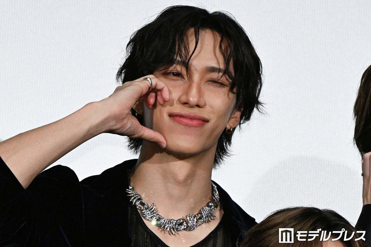 modelpress's tweet photo. /／
きょう8月30日は
INI池﨑理人の誕生日🎂
\＼

圧倒的なカリスマ性に色気のあるオーラ✨
クールな低音イケボラップと
ユーモア溢れる素顔がギャップの理人くん🎤

ファンの皆さん「りーくんのここが好き！」
リプで教えてください💭

#HAPPYRIHITODAY https://t.co/7wS1TwfpZ8