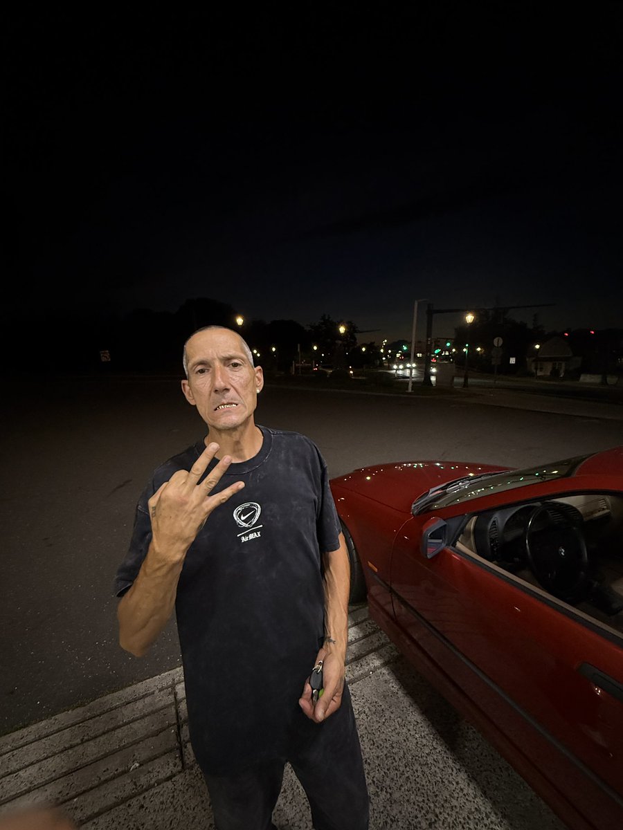klodust's tweet photo. Last night a wigger in his 40s approached me at a gas station and complimented my car/the color. I noticed he had grillz on his lowers, so I asked to take pics then he immediately asked if he could spit some bars for me and I was like “go ‘head and do your thing”. https://t.co/DNlFTAqPw5