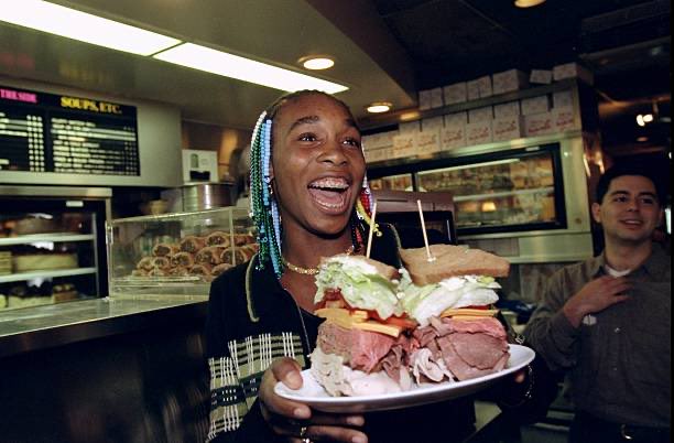 Racquetechie's tweet photo. 18-year-old Venus Williams out on the town in New York City, November 6, 1998. Sofia Kenin would be born 8 days later, on the 14th. They will play each other tomorrow at the US Open. 🥪 🎾❤️ https://t.co/cXYaAVbynT