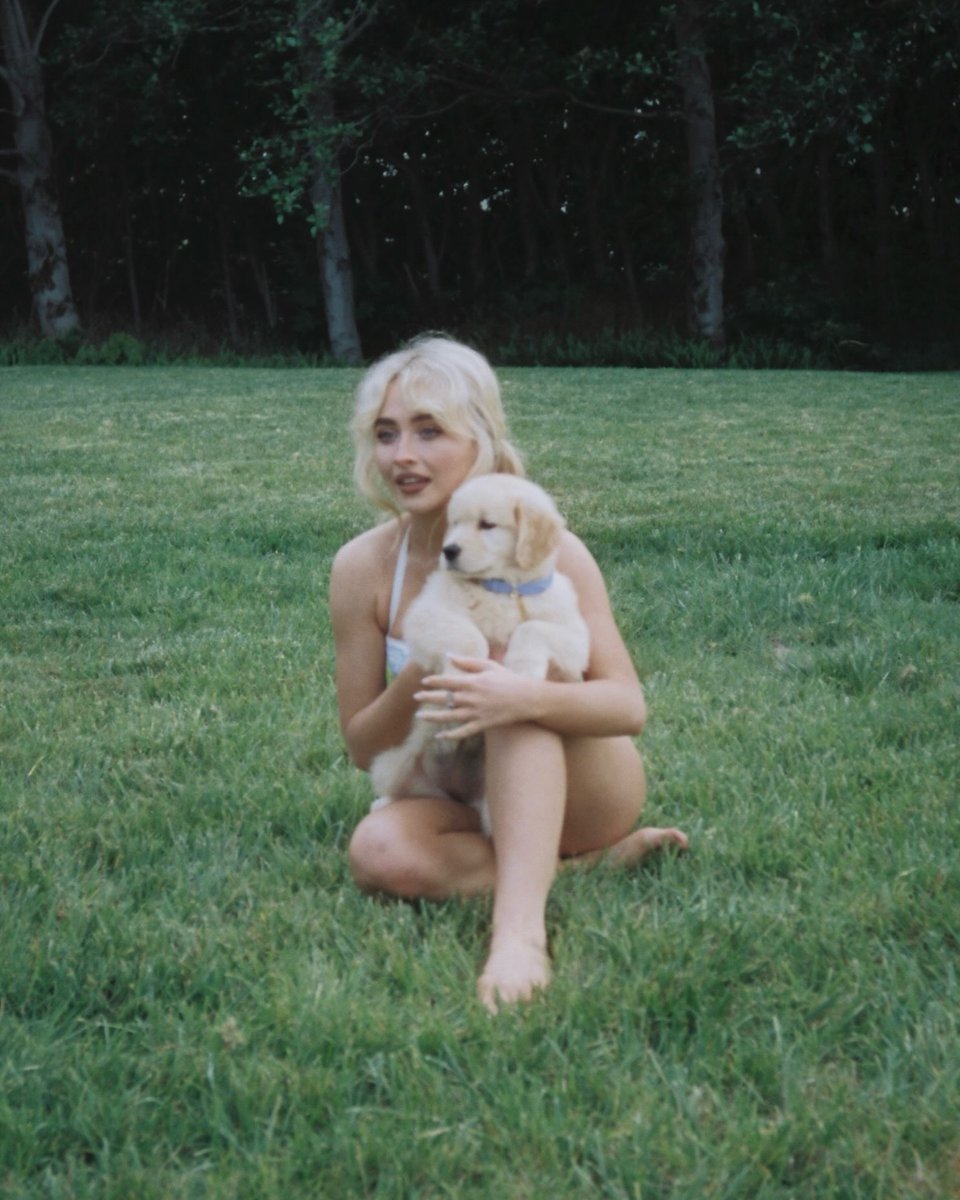 SCdailyupdate's tweet photo. New pics of Sabrina Carpenter for Man's Best Friend via Team Sabrina https://t.co/GDLyYKSLUx