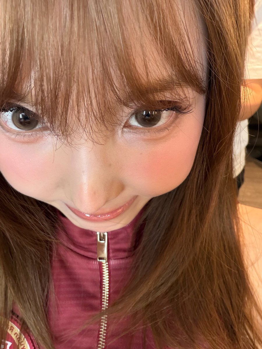 ImyccTwice's tweet photo. Esto pudo ser una photocard y ahora la tengo gratis?! 🥹💕 https://t.co/jsV9AXU3AG
