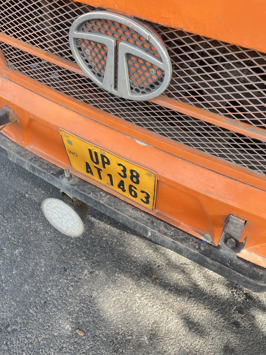 abdulmannan_003's tweet photo. he stopped bus in overtaking lane to deboard passenger , 2 people on bike got hit frm behind,he fled the bus from scene, location bhamora village towards bareilly,26th april,time 3:15pm,both person were wearing helmet,he is at fault.please do needful
@UPSRTCHQ https://t.co/EpjhATcbtF