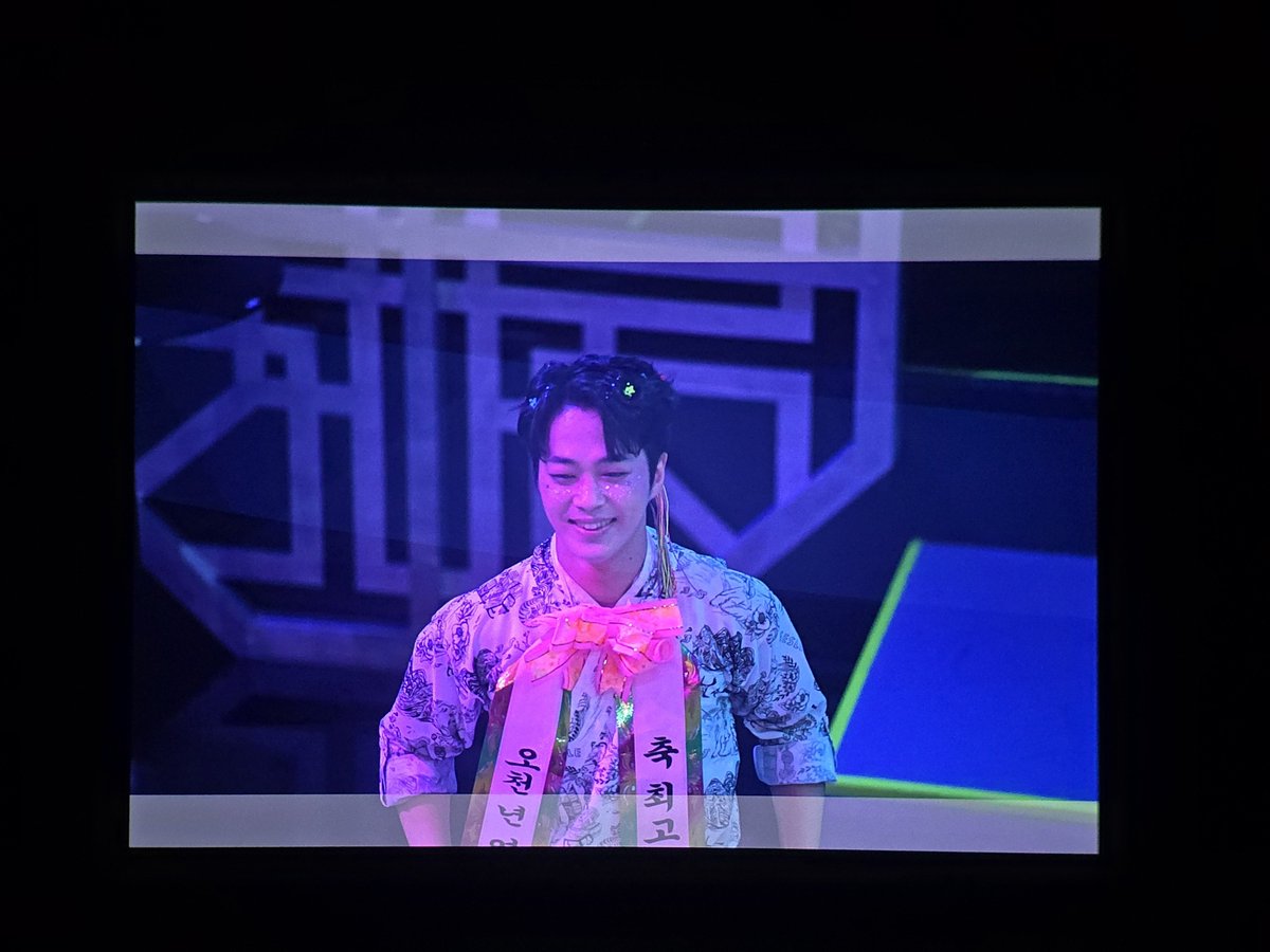 Tendresse9o9's tweet photo. 1등!!!!!!!!!! https://t.co/oG0VafNXej