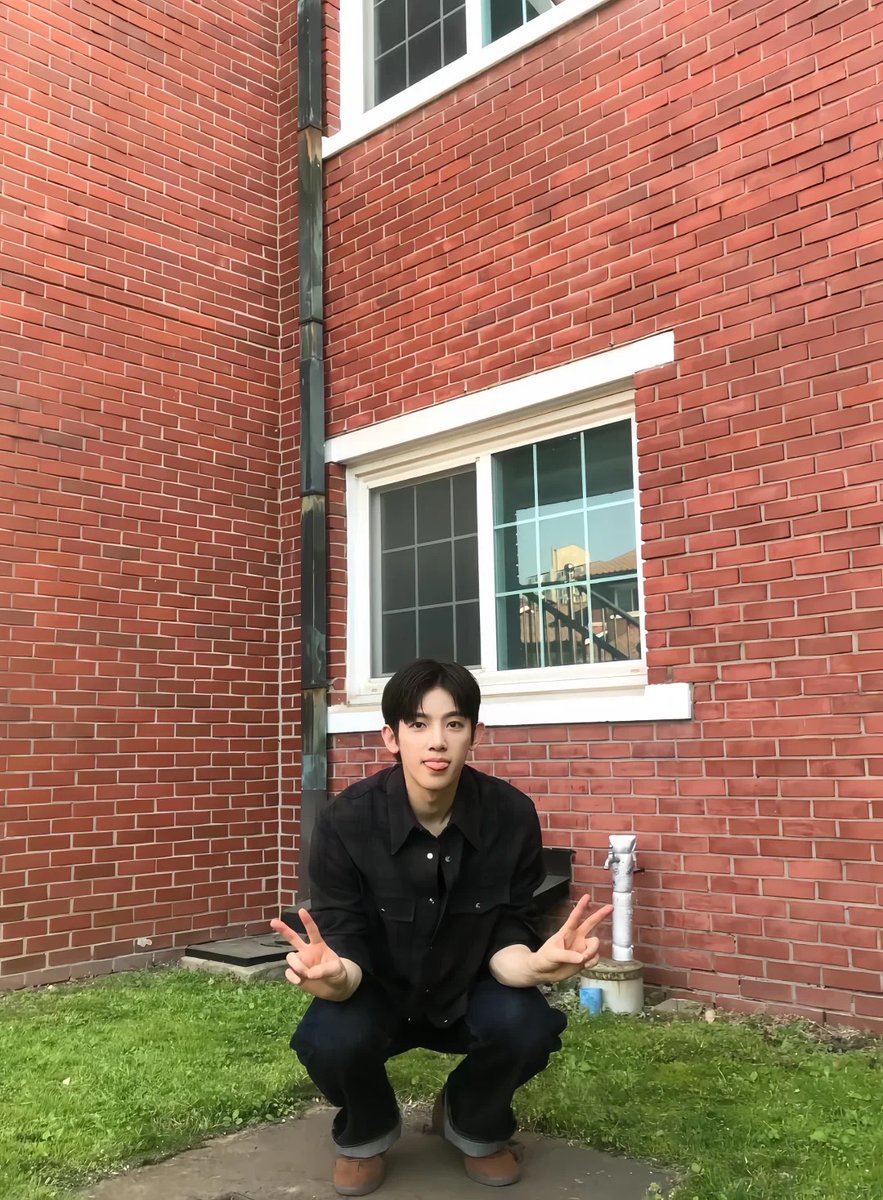 soso_note1's tweet photo. V사진들 또 찾아냄 
20260830 

#ParkSiWoo
#박시우 https://t.co/BYfUvUrpPO