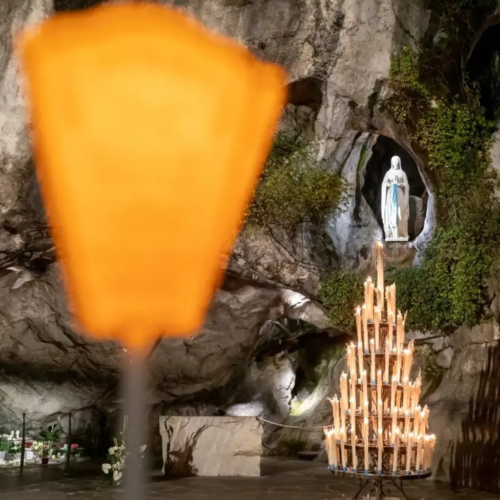 CusterGeor12007's tweet photo. @MaxBaptist92 @alynak116834 We zijn de beroerdste niet, kaarsje opsteken voor je dinnetje Fleur. https://t.co/azYhZPqpd1