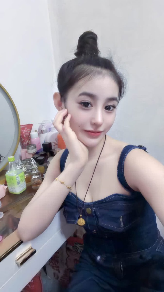 AndrewThom96931's tweet photo. 3💄”ตอนแรกก็ไม่เชื่อ จนกระทั่งลองใช้เอง... ไอเทมลับที่บิวตี้บล็อกเกอร์เกาหลีโหวตให้เป็นอันดับ 1!“ 🦋 ครีมกันแดดเนื้อซูเฟล่ บางเบา คุมมันนาน600/1

🌹🌹🌺🌺
𝙇𝙄𝙉𝙀 :    angust_2001

🌹🌹🌹🌺
#รับงานสมุทรปราการ📌
#รับงานแพรกษา
#รับงานปากน้ำ
รับงานสมุทรปราการ
รับงานปากน้ำ https://t.co/T8QnE1MiJW